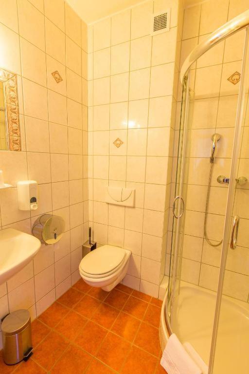 Hotel Elia Guntramsdorf Esterno foto
