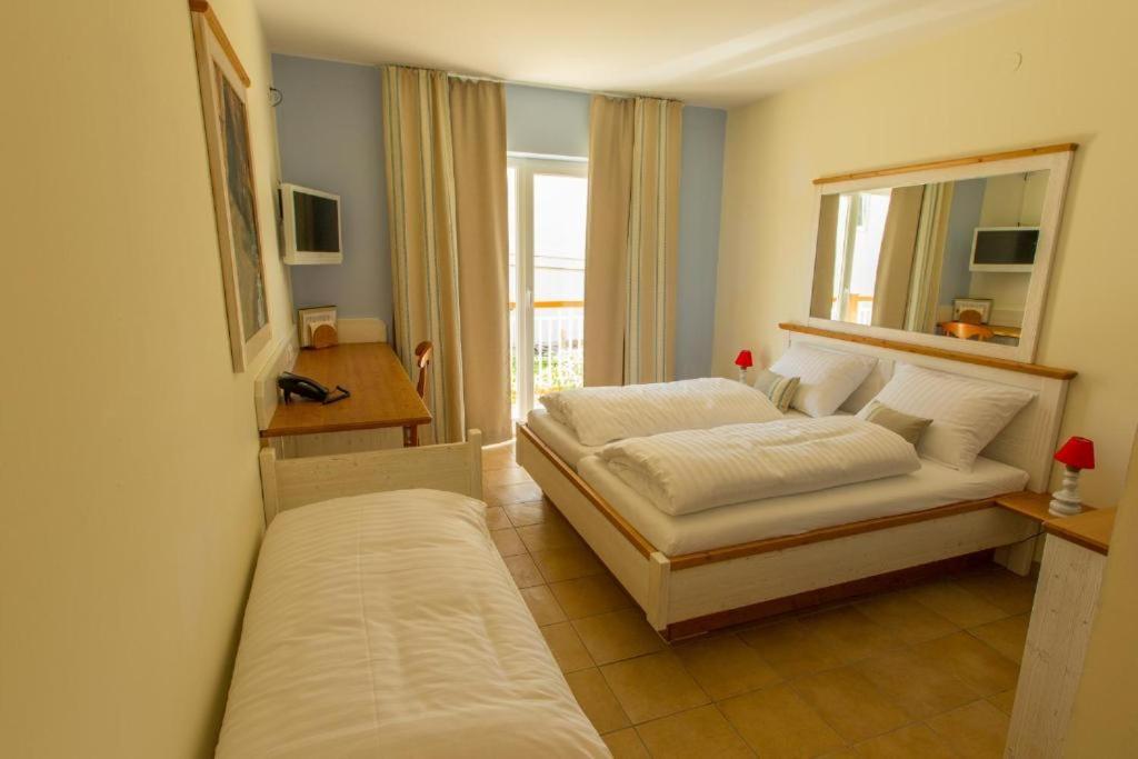 Hotel Elia Guntramsdorf Esterno foto