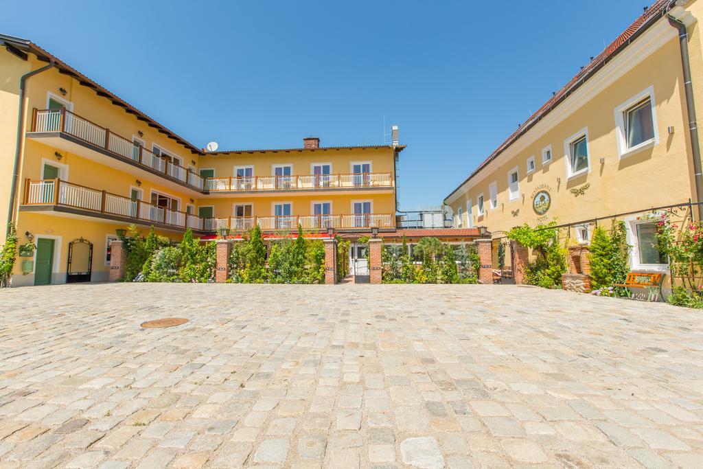 Hotel Elia Guntramsdorf Esterno foto